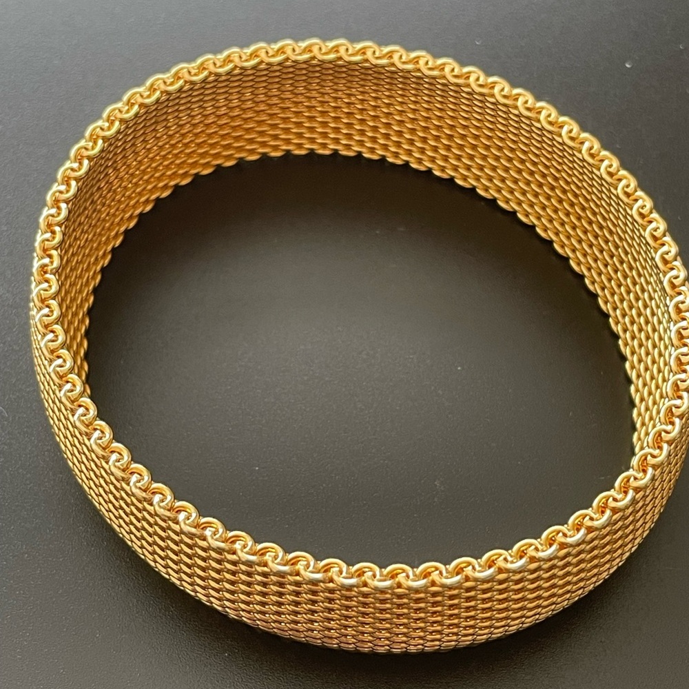 Lovely Vintage Mesh Bracelet in a Gold Tone